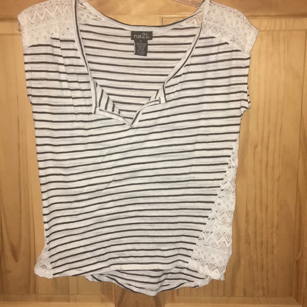 Rue21 Top